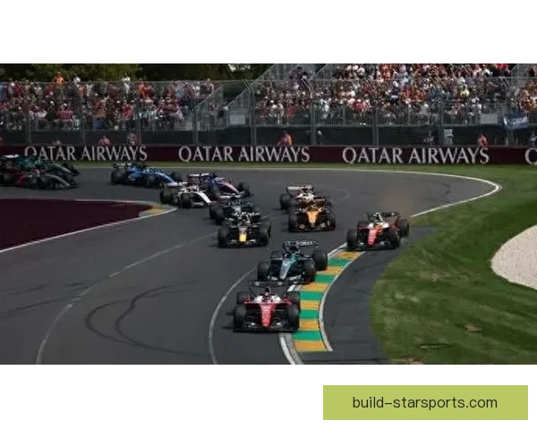 F1赛季最新动态：车队策略调整与车手积分争夺激烈