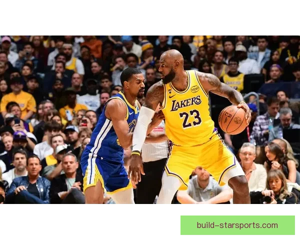 NBA最新战报：詹姆斯带领湖人逆转勇士三分雨 火箭险胜凯尔特人继续连胜势头