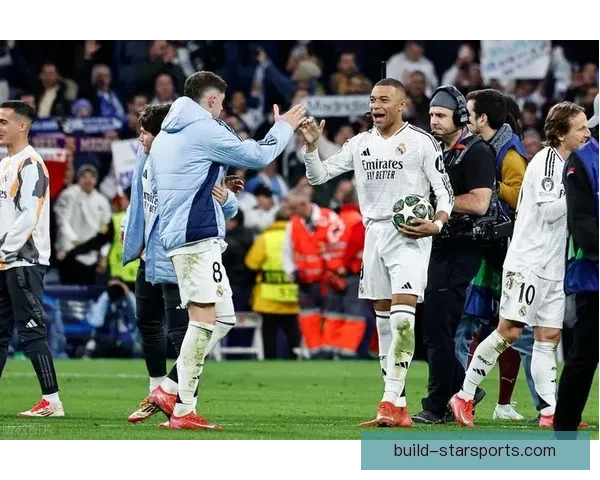 曼城逆转皇马晋级欧冠决赛，瓜迪奥拉战术引热议