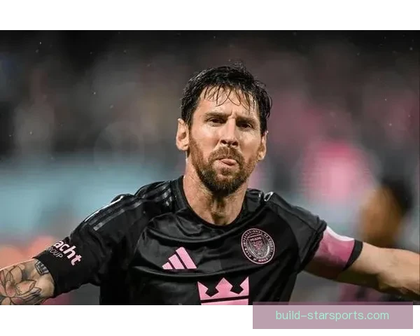 梅西助力球队逆转胜利，引领联赛积分榜再掀风云