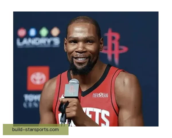 NBA赛季最新动态：詹姆斯复出带领湖人迎战勇士，杜兰特状态回升助太阳崭露锋芒