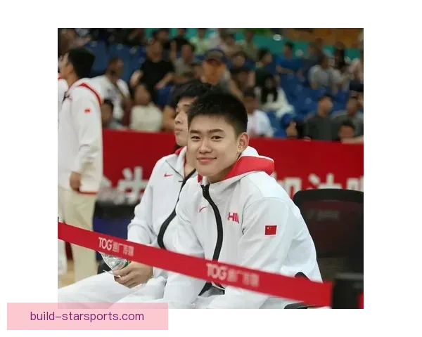 中国男篮迎战澳大利亚队全力拼搏 新赛季世界杯预选赛紧张开局